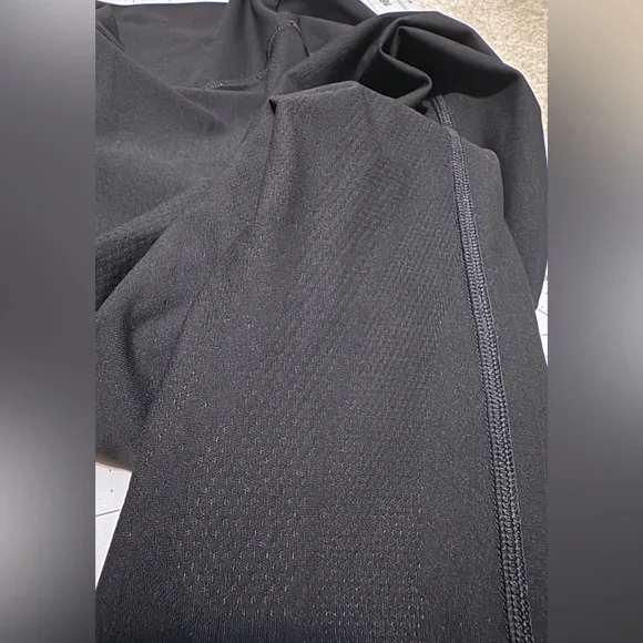 Lululemon Mapped Out High-Rise 28” Tight, Black, Size 6 - Picture 6 of 11